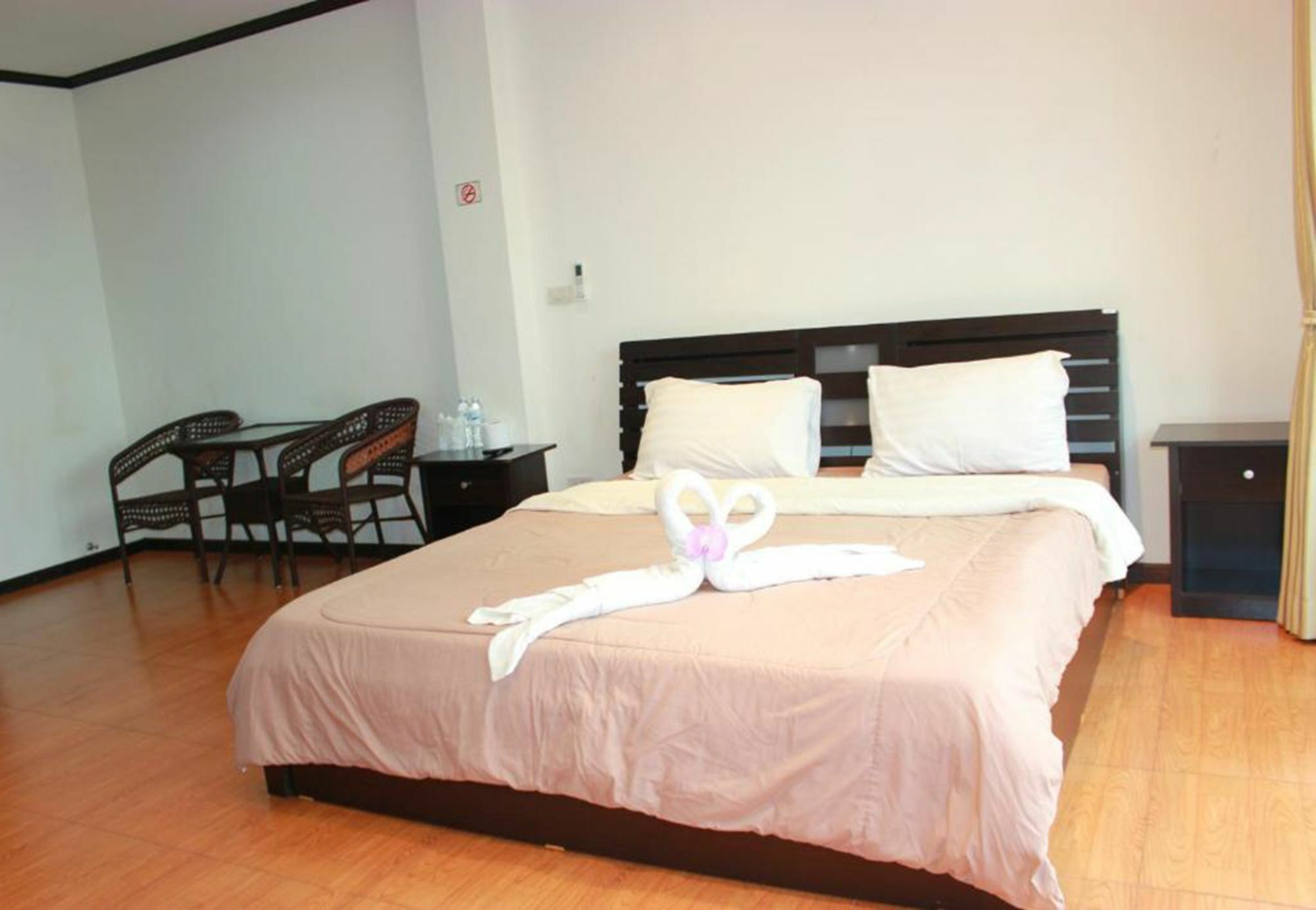 K&J Apartment Ban Nong Tabaek Exterior photo